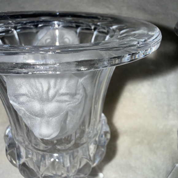 Crystal Footed Vase with Lion Head Accents set of 2 - Picture 4 of 6